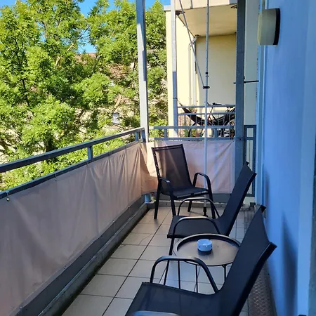 Bahnhofsnahes 8 Mit Boxspringbetten, Tv, Wifi, Balkon *