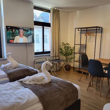 Bahnhofsnahes 8 Mit Boxspringbetten, Tv, Wifi, Balkon Appartement Chemnitz
