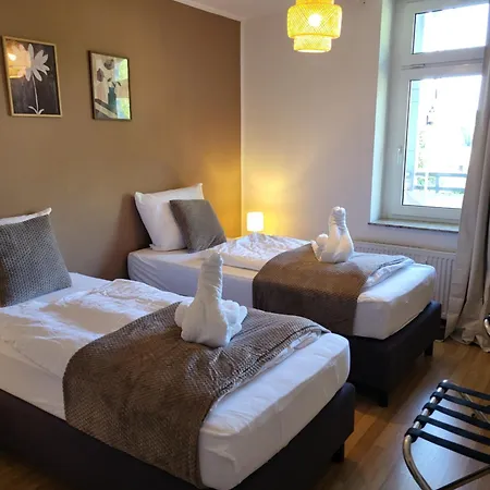 Appartement Bahnhofsnahes 8 Mit Boxspringbetten, Tv, Wifi, Balkon Chemnitz